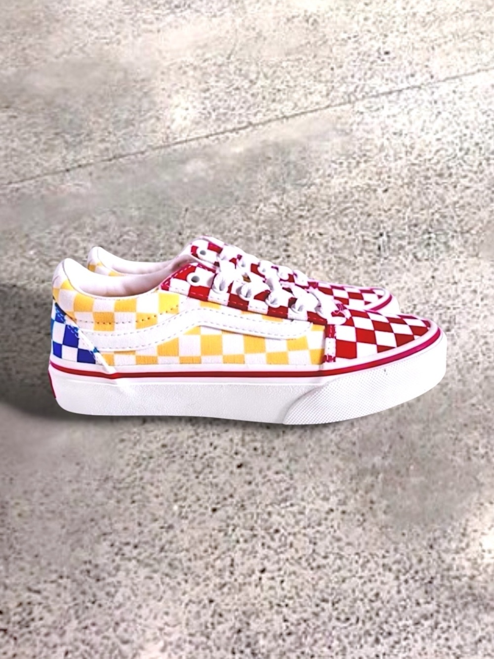 NWOT Vans Checkerboard Little Kid Sneakers Multicolor Lace‑Up Unisex Size 13 - Picture 2 of 10